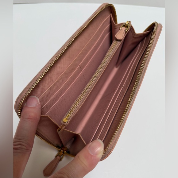 Prada Light Pink Leather Bow Wallet EUC - Picture 8 of 12